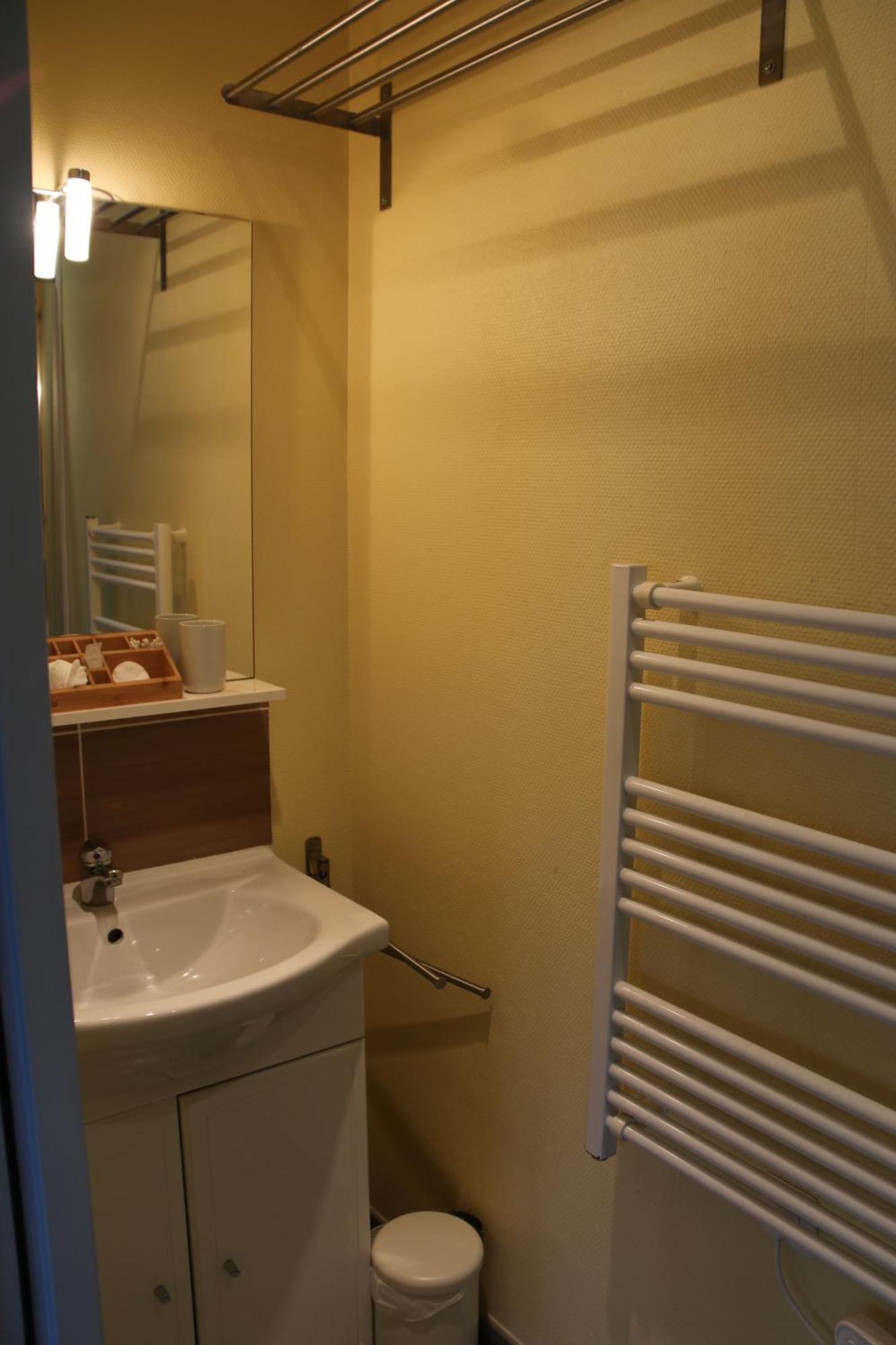 Maison Au Calme 2 Chambres Centre De カーン エクステリア 写真